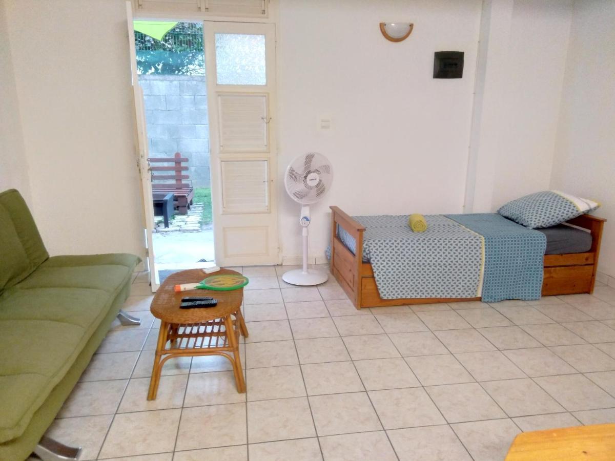 Ferienwohnung F2 Rez De Jardin Carbet Le Carbet Exterior foto